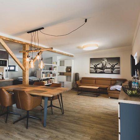 Modernes Loft Vor Den Toren Des Chiemgaus Tacherting 外观 照片